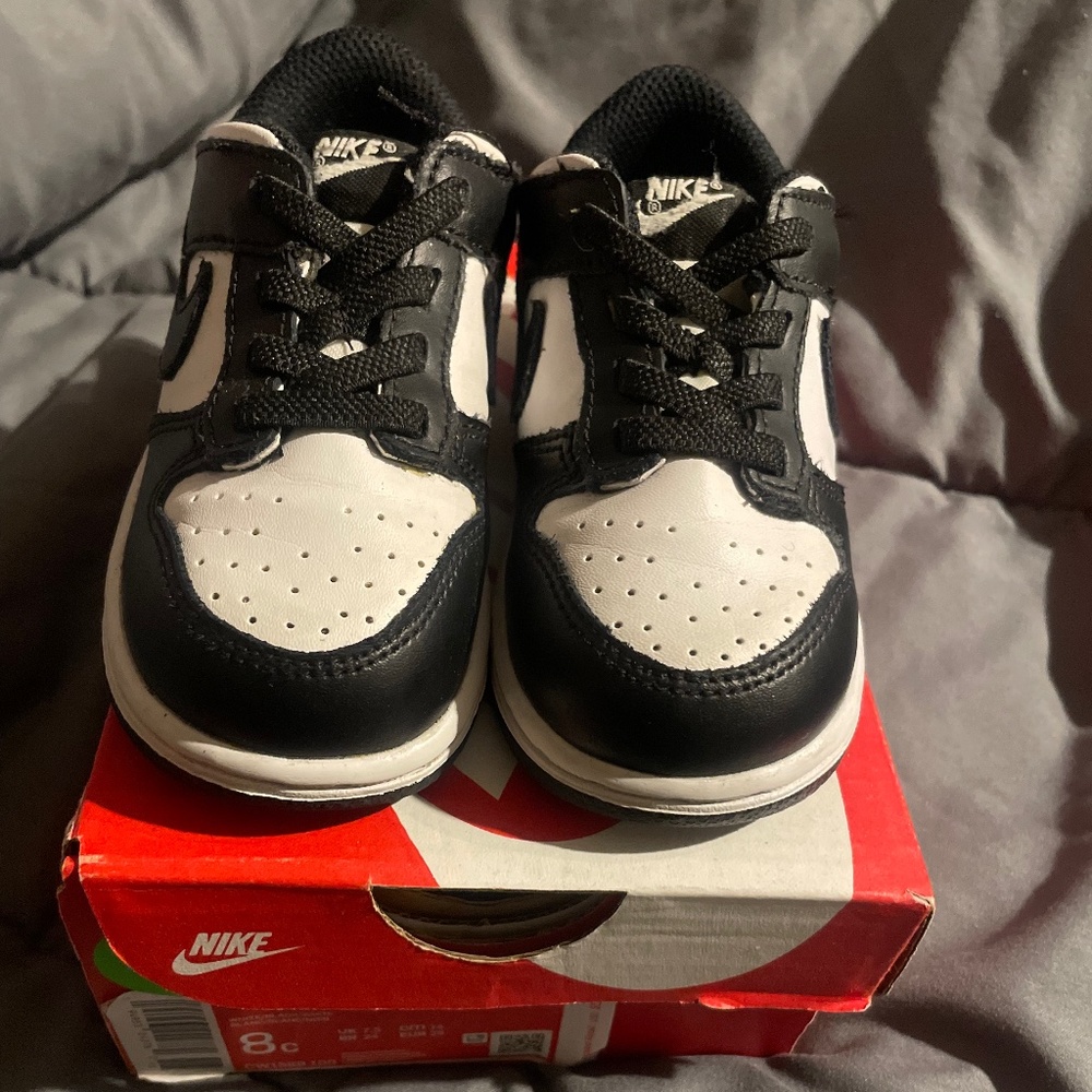 Panda dunks low